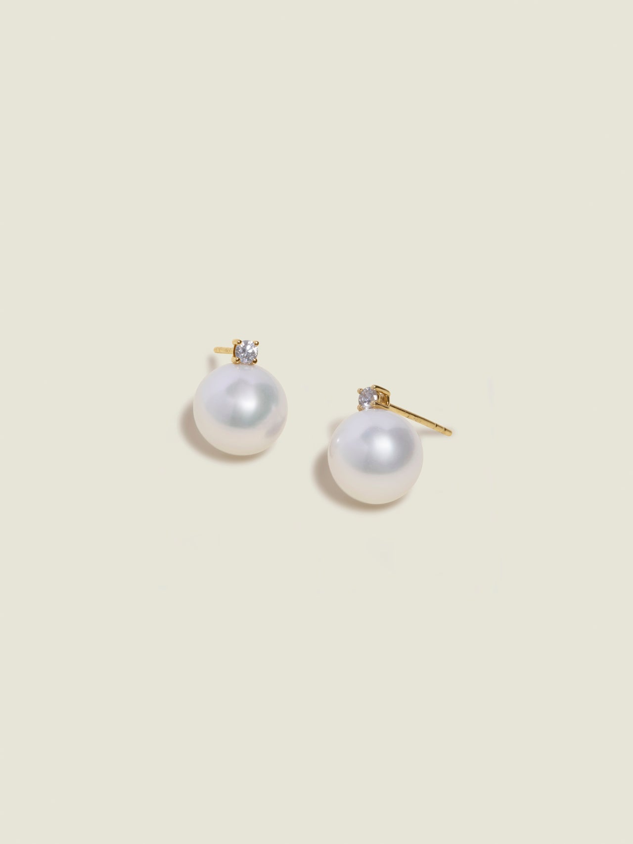 Diamond Pearl Studs