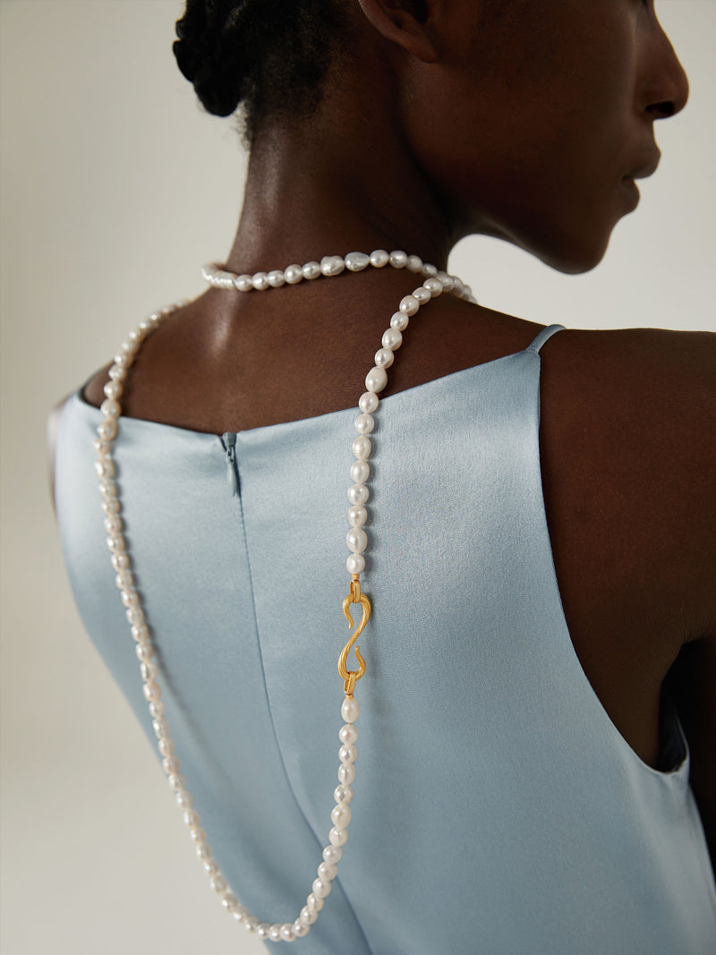 「CLASSIC」49" LONG PEARL NECKLACE
